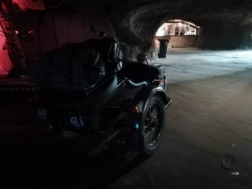 Motorradhöhle