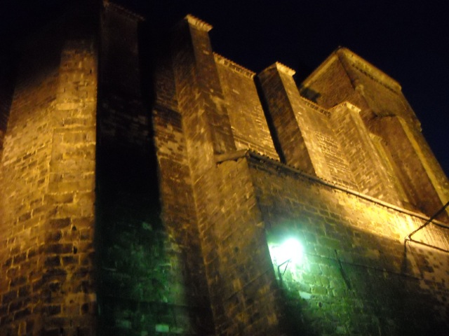 Isaba, Kirche bei Nacht