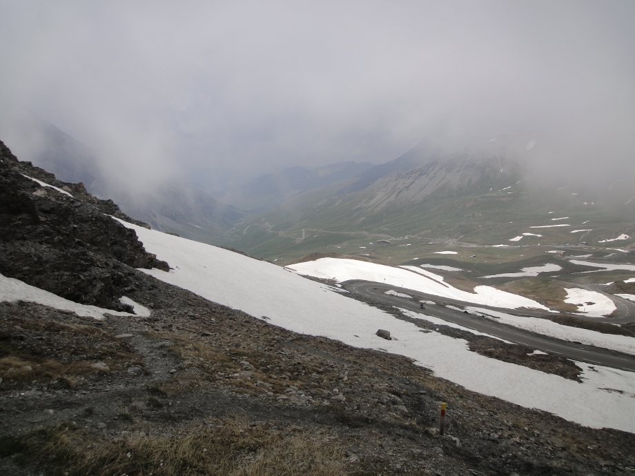 Nebelschwaden auf dem Col d' Agnel